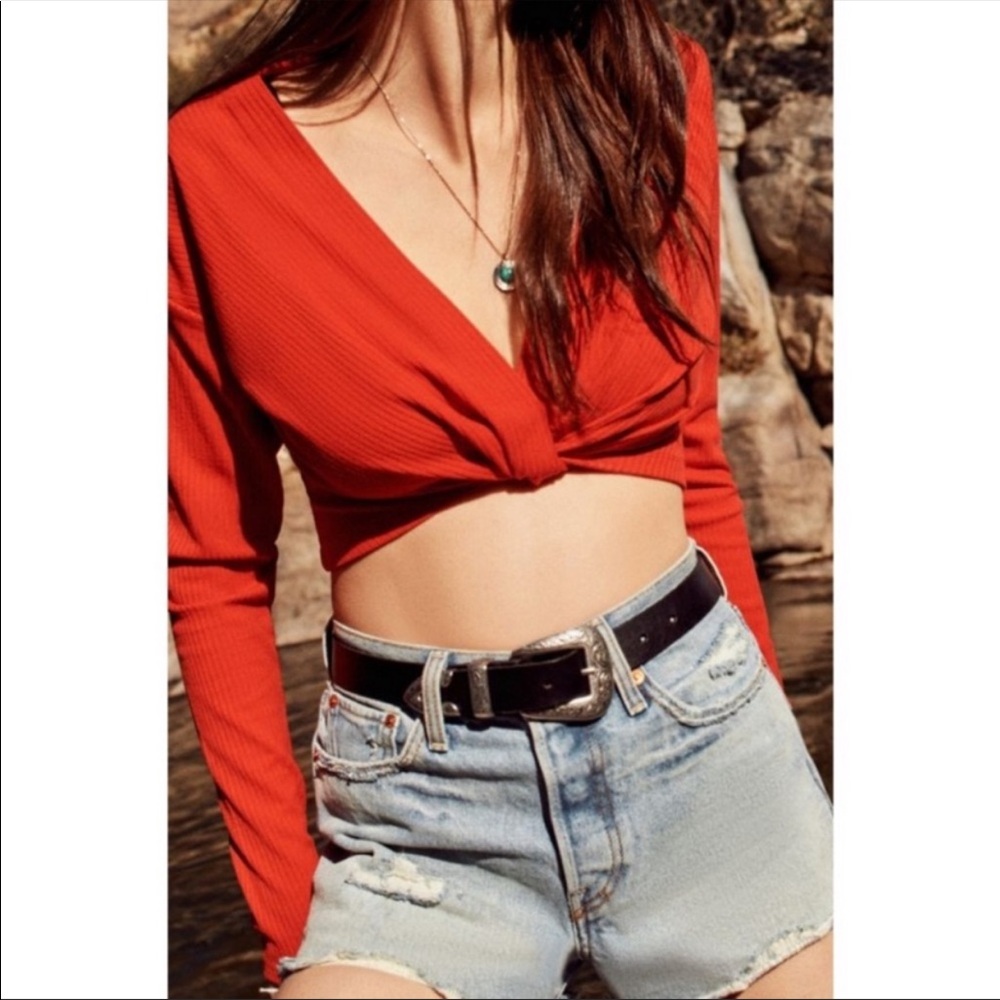 Long sleeve crop top